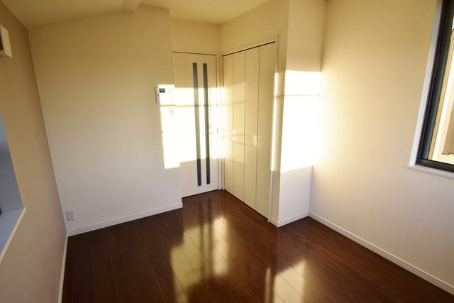 居室・リビング　※別号室参考写真