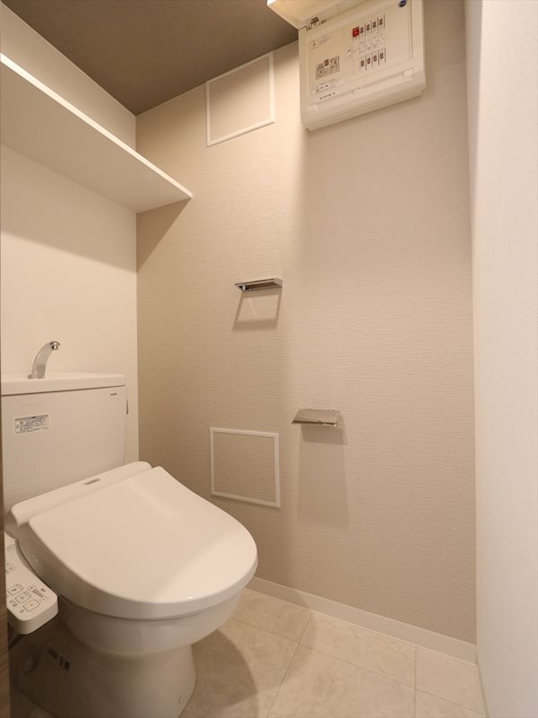 トイレ　温水洗浄便座付トイレ　同仕様写真