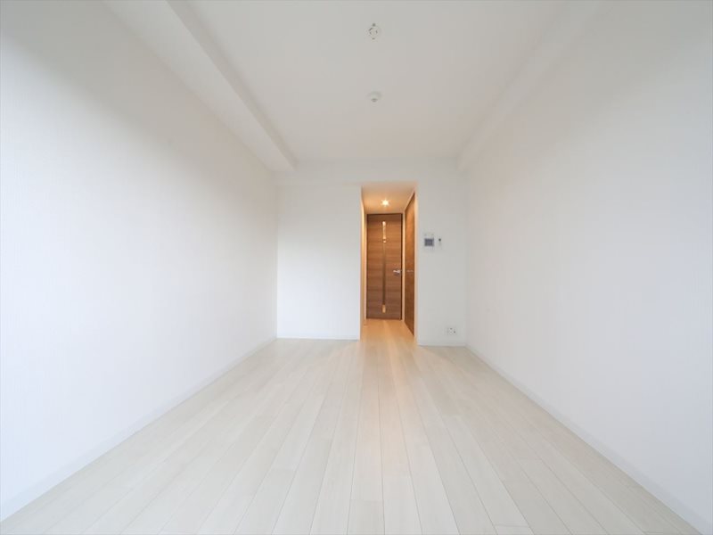 居室・リビング　洋室9.0帖　エアコン付　クローゼット付（収納充実してます）