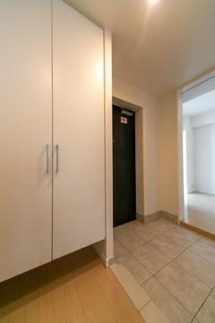 玄関　※写真は同タイプ住戸です。