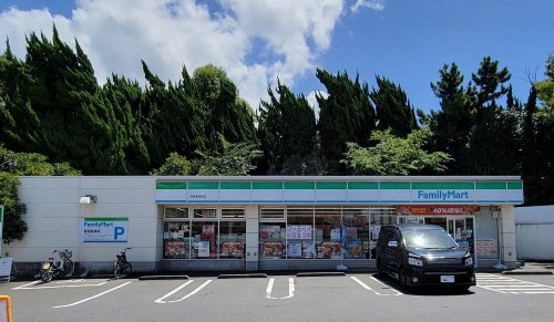 コンビニ　ファミリーマート 湘南東海岸店（コンビニ）まで620m