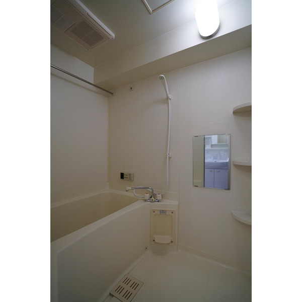 バス・シャワールーム　同じ間取のお部屋です