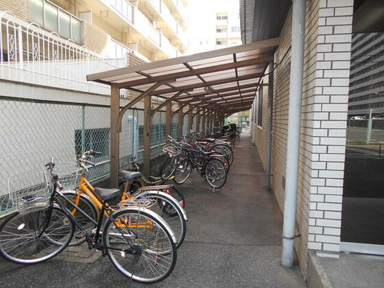 その他共有部分　雨に濡れない自転車置き場！