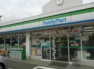 コンビニ　ファミリーマート荏原一丁目店（コンビニ）まで132m