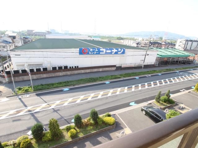 ホームセンター　コーナン御殿山店（ホームセンター）まで739m