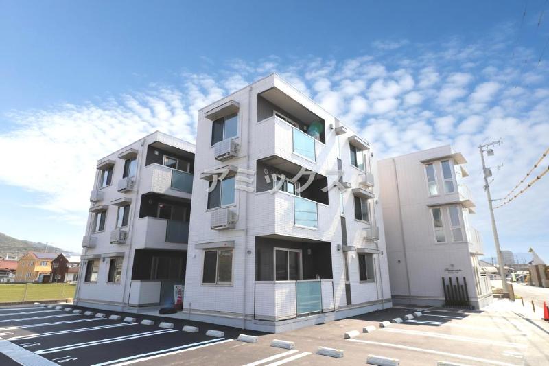 建物外観　ピアチェーレアミカ　建物外観