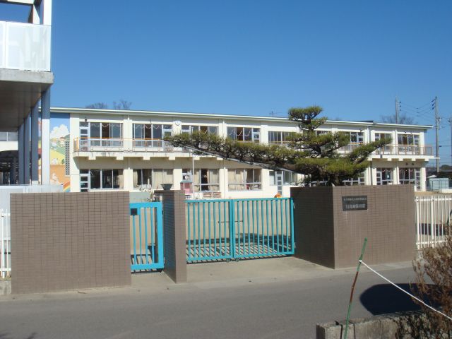幼稚園・保育園　川島東保育園（幼稚園・保育園）まで380m