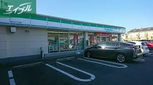 コンビニ　ファミリーマート岡山青江店（コンビニ）まで199m