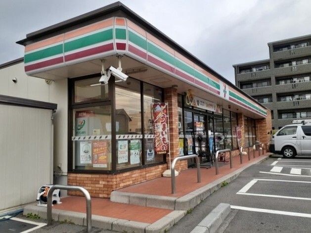 コンビニ　セブンイレブン（コンビニ）まで600m