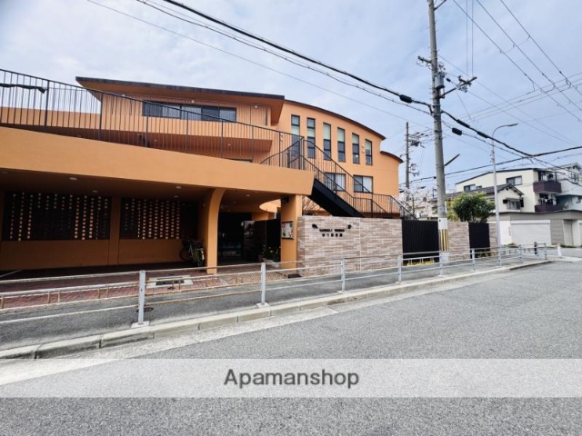 幼稚園・保育園　ゆり保育園（幼稚園・保育園）まで451m