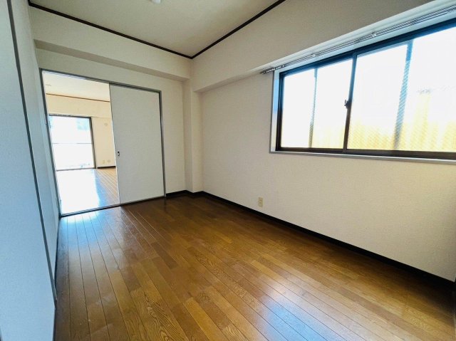 居室・リビング　きれいで使い勝手良い室内空間です。