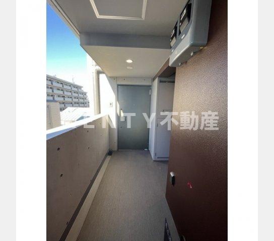 バルコニー　開放的で明るい空間を演出してくれるバルコニーです