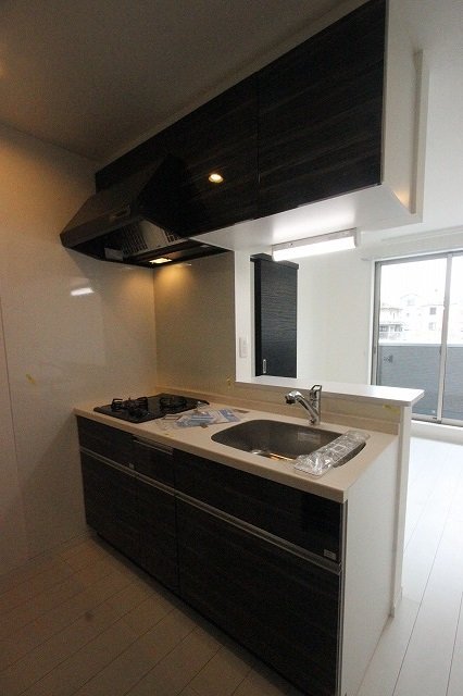 キッチン　同物件の他部屋の写真