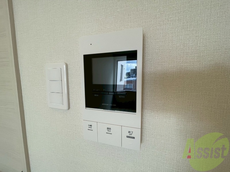 セキュリティ　ＴＶモニター付インターホンです。来客者の顔が見えるので安心！