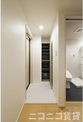玄関　別号室イメージの為、現状を優先致します。