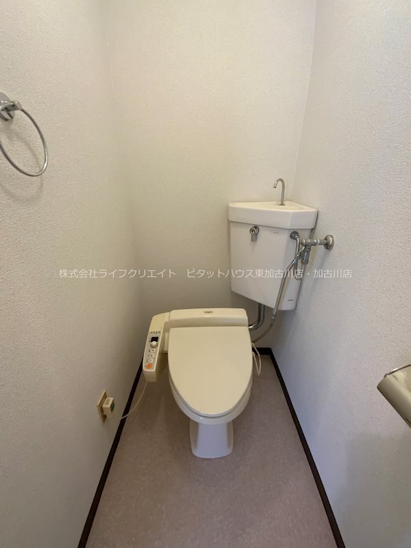 トイレ　写真は504号室