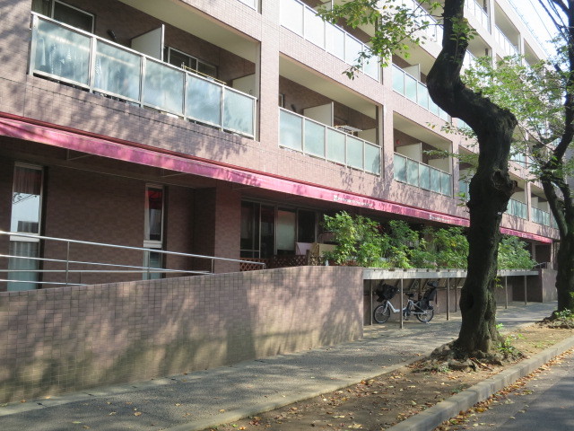 幼稚園・保育園　ろりぽっぷたまプラーザ保育園（幼稚園・保育園）まで487m