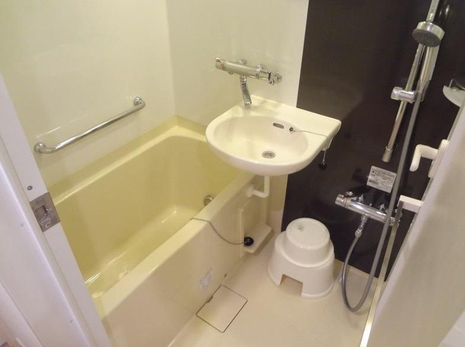 バス・シャワールーム　※別部屋参考写真