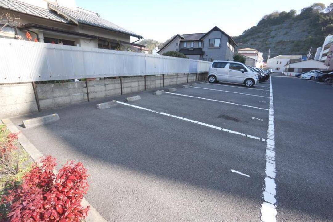 駐車場　駐車場