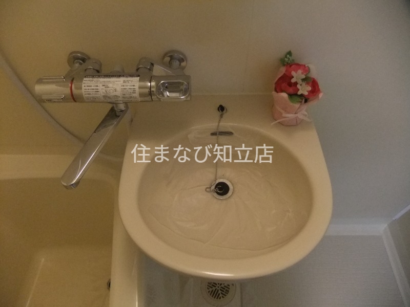 洗面設備　同型タイプ