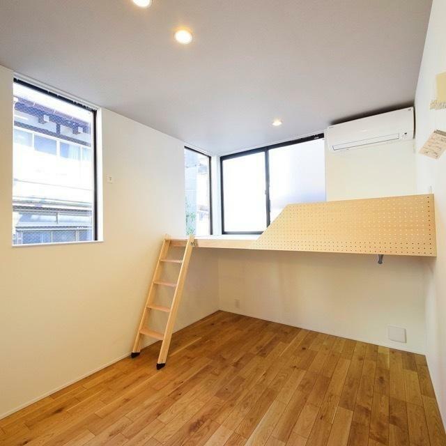 居室・リビング　※別部屋参考写真