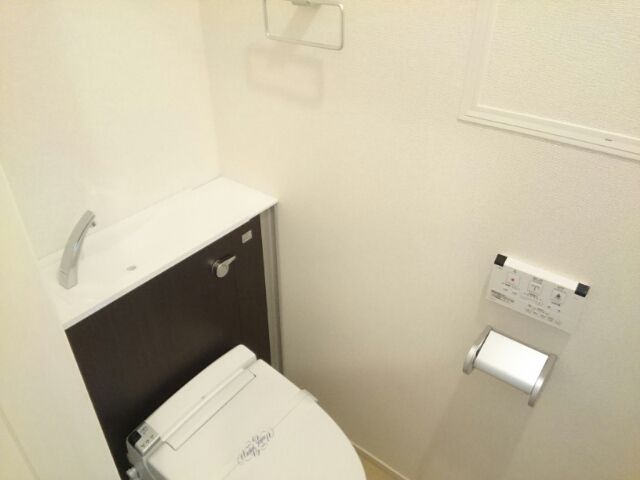 トイレ　ゆったりとした空間のトイレです