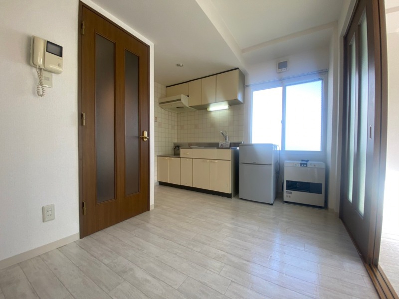 居室・リビング　広くてキレイなお部屋が広がっていて、充実した生活が送れそう。