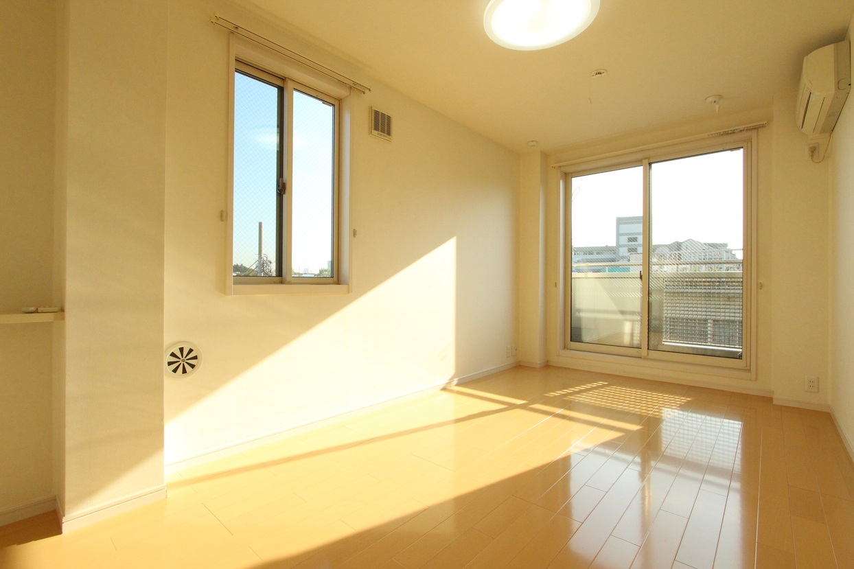 居室・リビング　＊別部屋参考写真