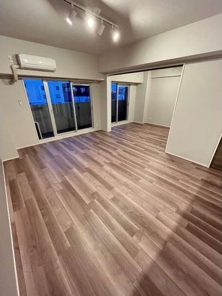 居室・リビング　※写真は同じマンションの違う部屋のものになります。