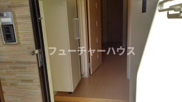 玄関　収納もある玄関です
