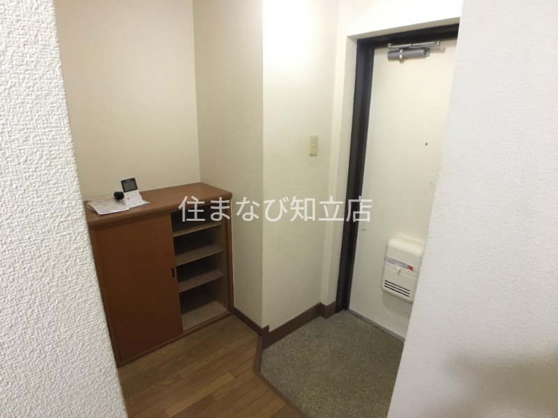 玄関　同型別部屋写真