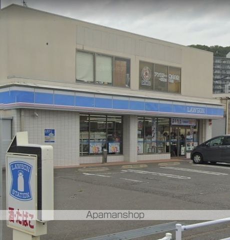 コンビニ　ローソン 六浦三丁目店（コンビニ）まで378m