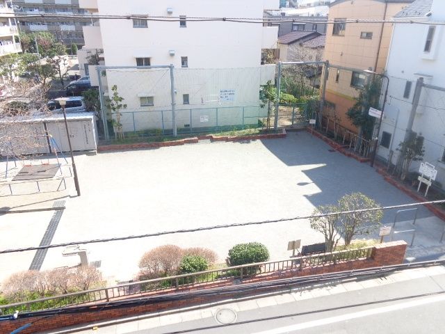 眺望　眺望・家から公園が見える
