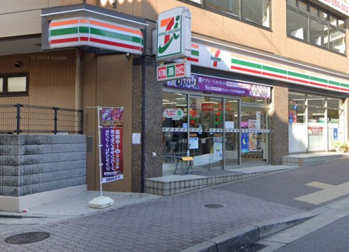 コンビニ　セブン-イレブン 神戸灘六甲道駅前店（コンビニ）まで251m