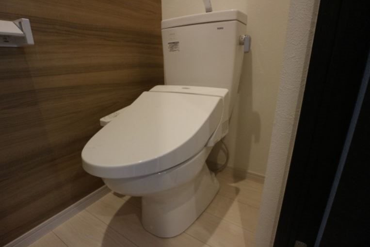 トイレ　退去予定のため別部屋写真使用