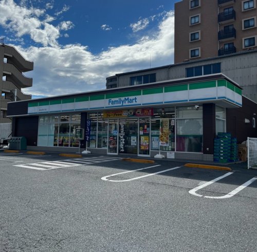 コンビニ　ファミリーマート 浦安北栄四丁目店（コンビニ）まで259m