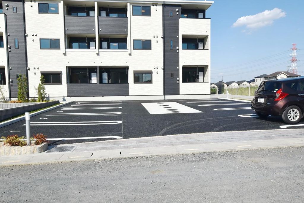 駐車場　駐車場