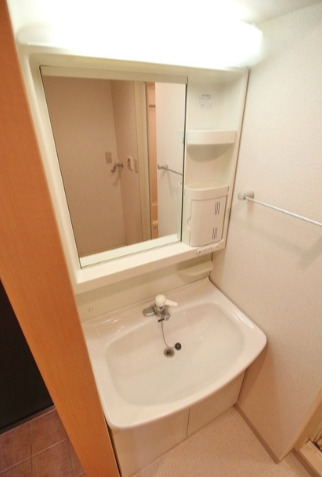 洗面設備　※別部屋の参考写真です。
