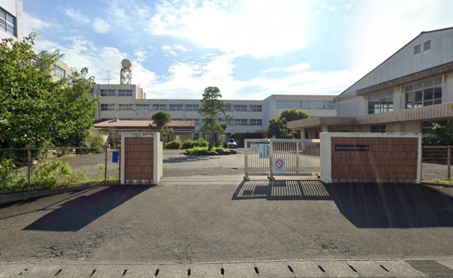 小学校　静岡市立清水高部東小学校（小学校）まで800m