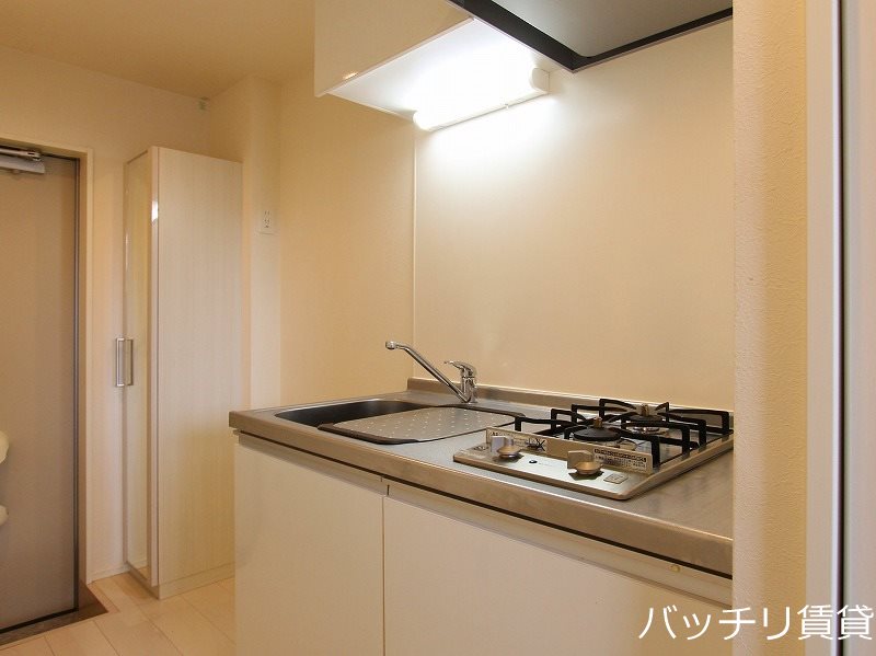 キッチン　同型タイプの為、現状を優先いたします。