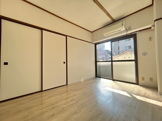 居室・リビング　※別部屋の写真です