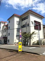 中学校　富士市立富士川第二中学校（中学校）まで284m