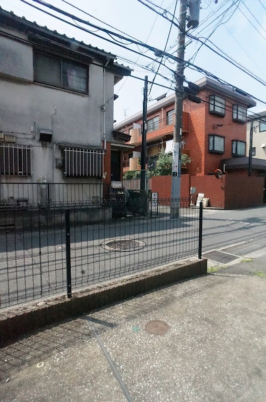 バルコニー　高い建物がなく、気分転換に最適な、南向きのベランダ。