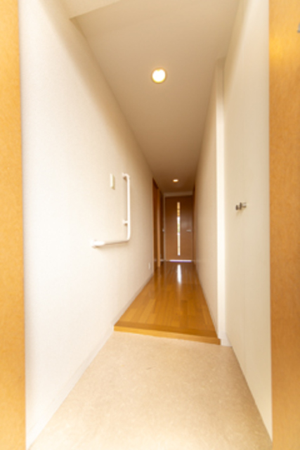 玄関　※写真は同タイプ住戸です。