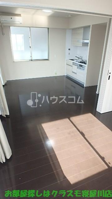 ザ・香里園タワーの居間写真