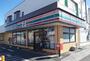 コンビニ　セブンイレブン飯泉店（コンビニ）まで180m