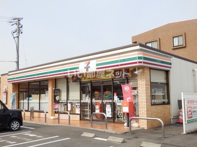 コンビニ　セブンイレブン 小牧藤島町店（コンビニ）まで729m