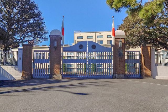 小学校　私立学習院初等科（小学校）まで1098m