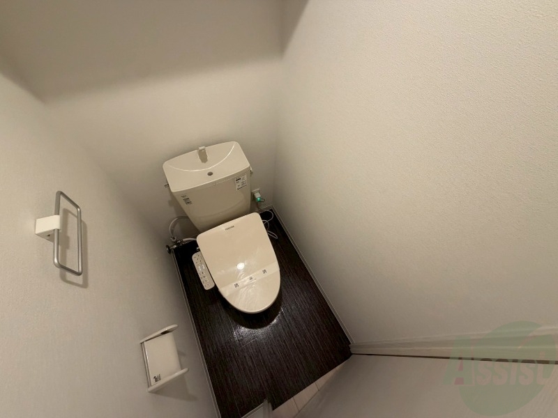 トイレ　こちらはトイレです。清潔感があり、安心して使用できます。