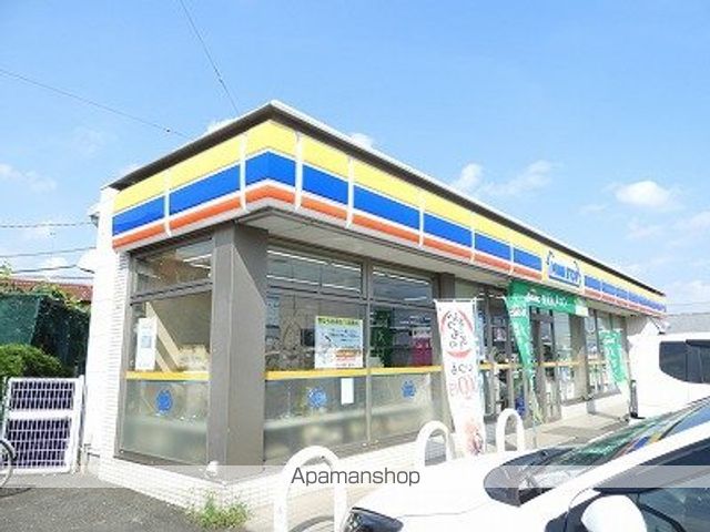 コンビニ　ミニストップ（コンビニ）まで121m